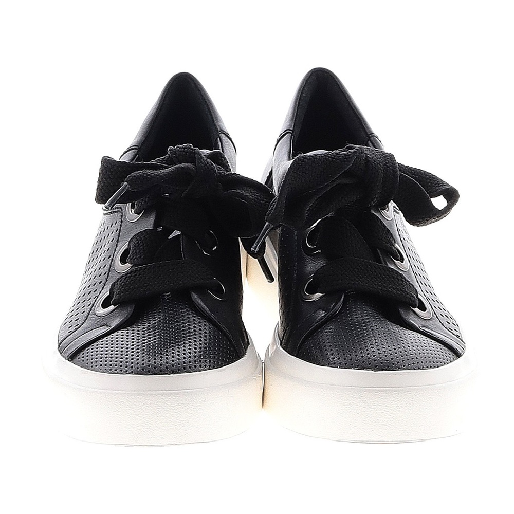VANEli size 9 black sneakers